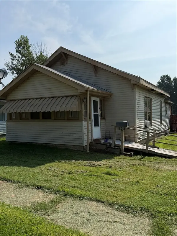 1108 N Jefferson Street, Robinson, IL 62454
