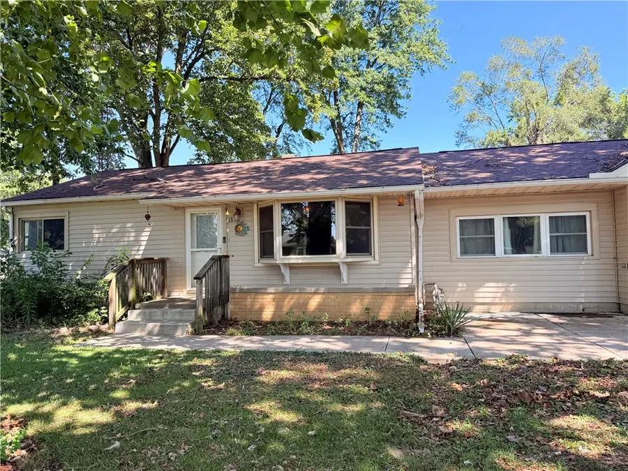 13 Iola Court, Bethany, IL 61914 - #2