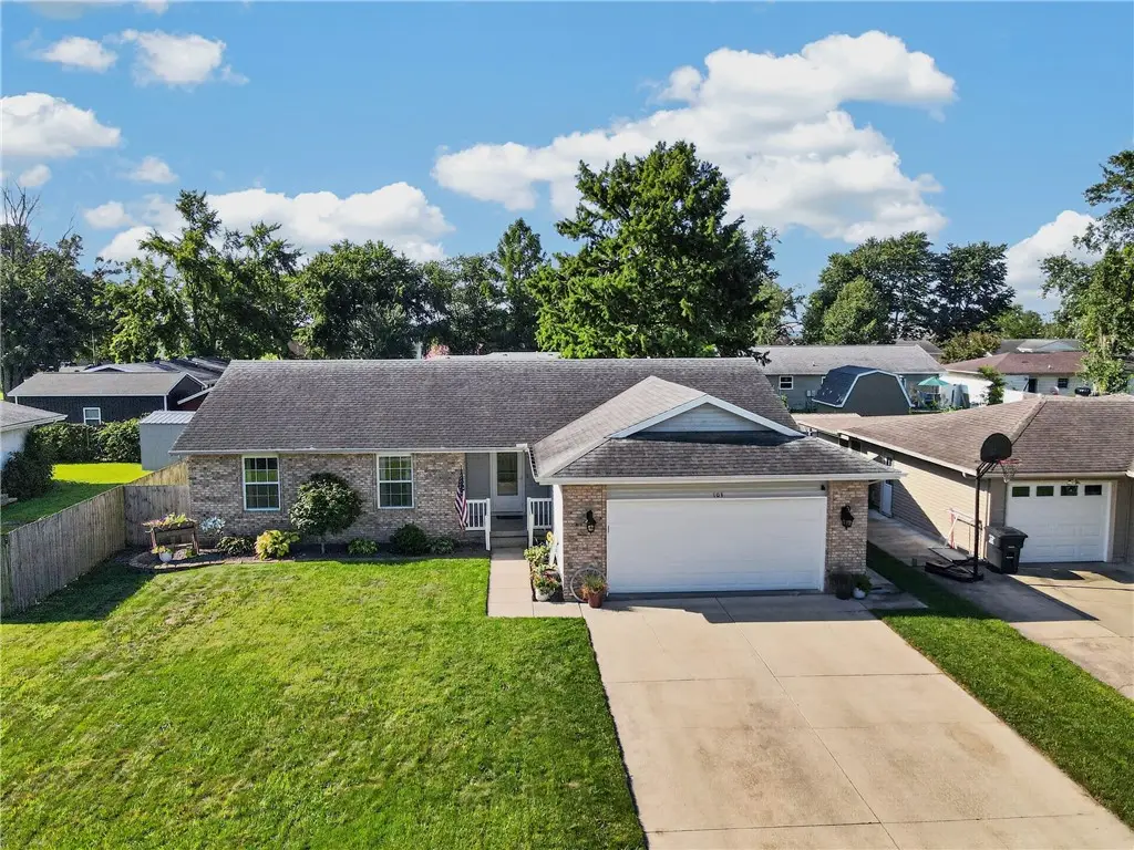 103 W Edgewood Avenue, Effingham, IL 62401 - #1