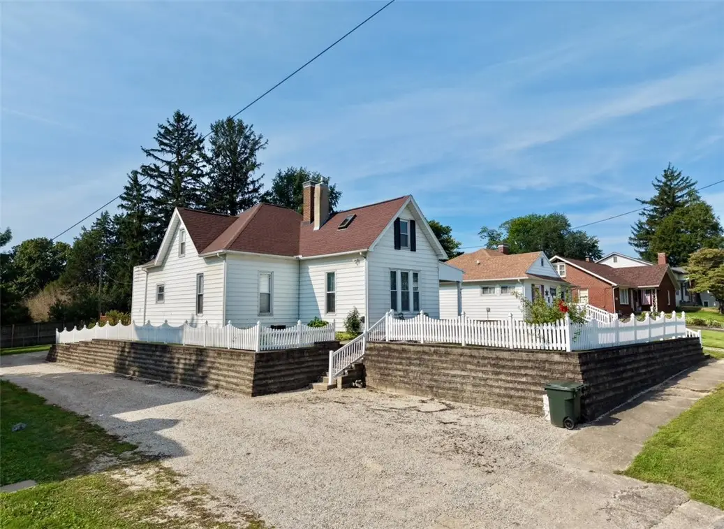 424 E Wood Street, Paris, IL 61944 - #1