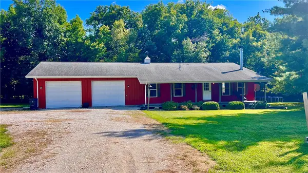 2439 E 1500 North Road, Shelbyville, IL 62565