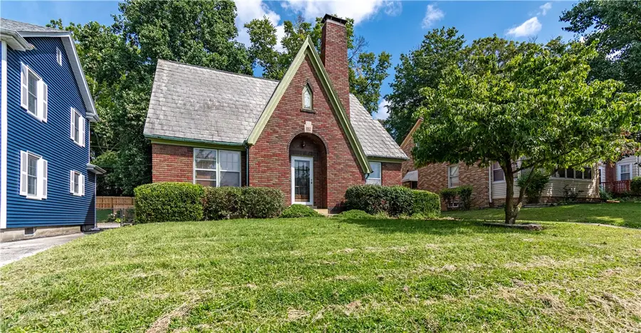 1552 W Sunset Avenue, Decatur, IL 62522 - #3