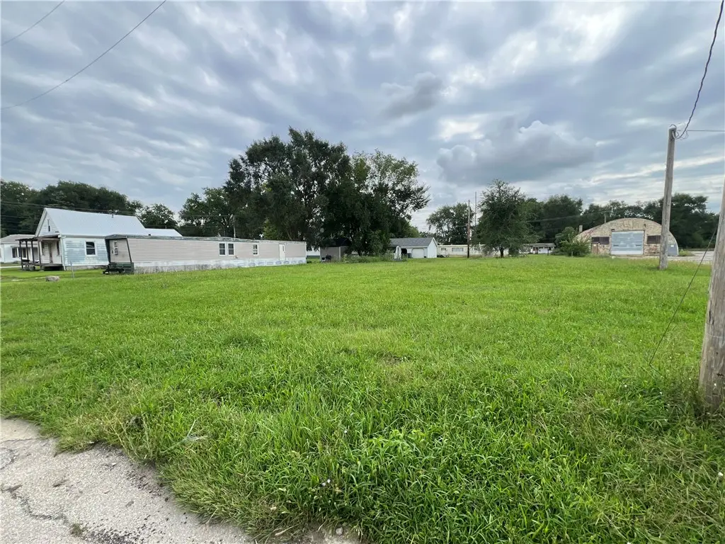 508 E Macon Street, Clinton, IL 61727 - #1
