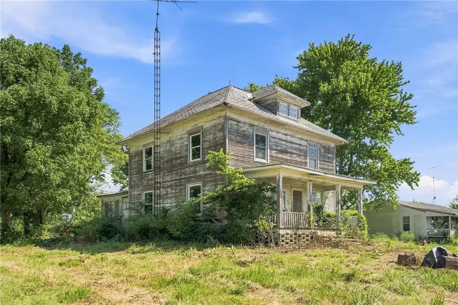 436 E 500th Avenue, Saint Elmo, IL 62458 - #2