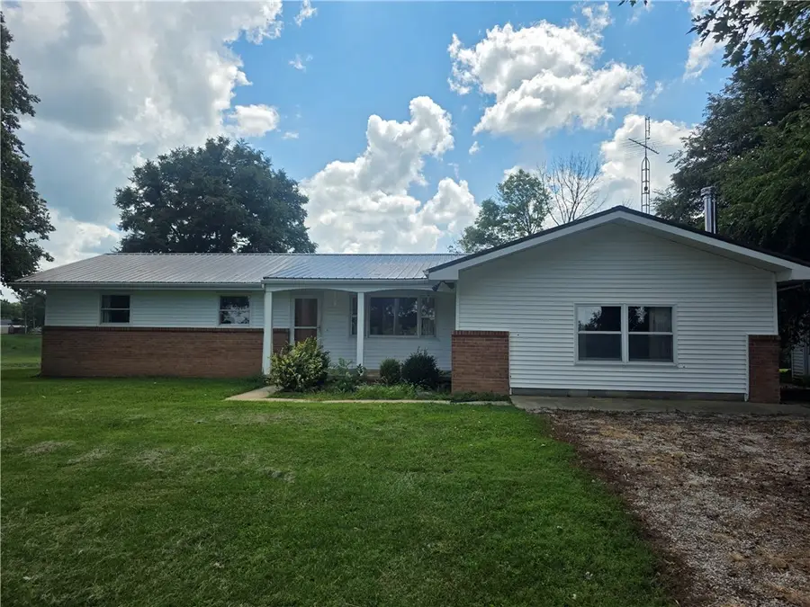 728 Cr 1675e, Sullivan, IL 61951 - #2