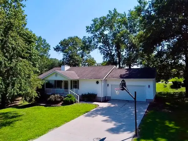 16106 Lynn Drive, Effingham, IL 62401