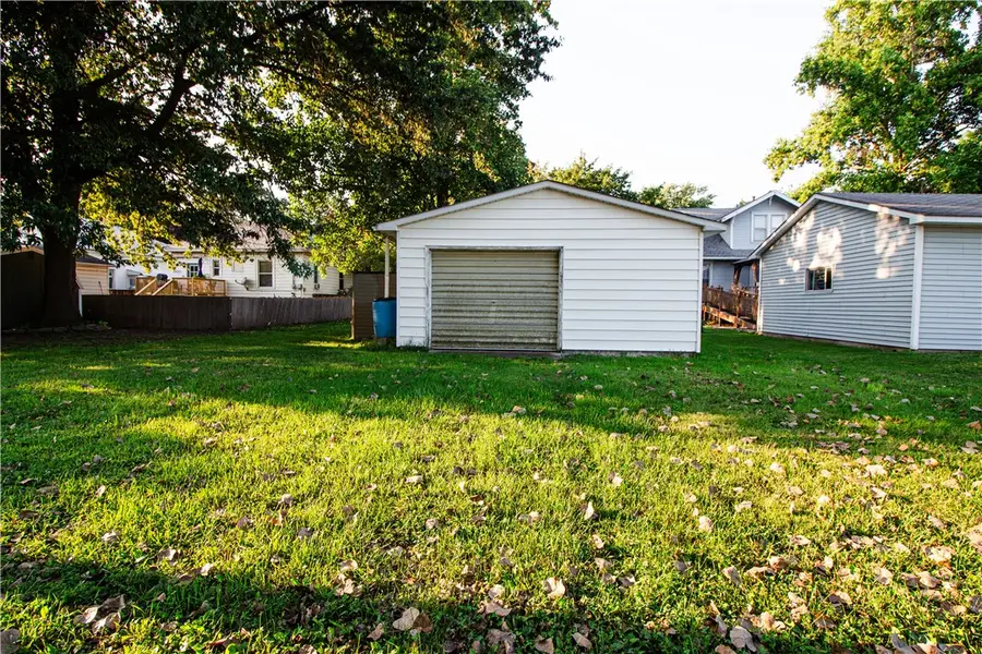 1305 Marshall Avenue, Mattoon, IL 61938 - #3