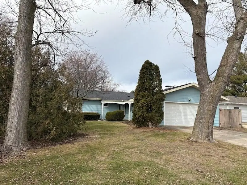 713 N 23rd Street, Mattoon, IL 61938 - #1