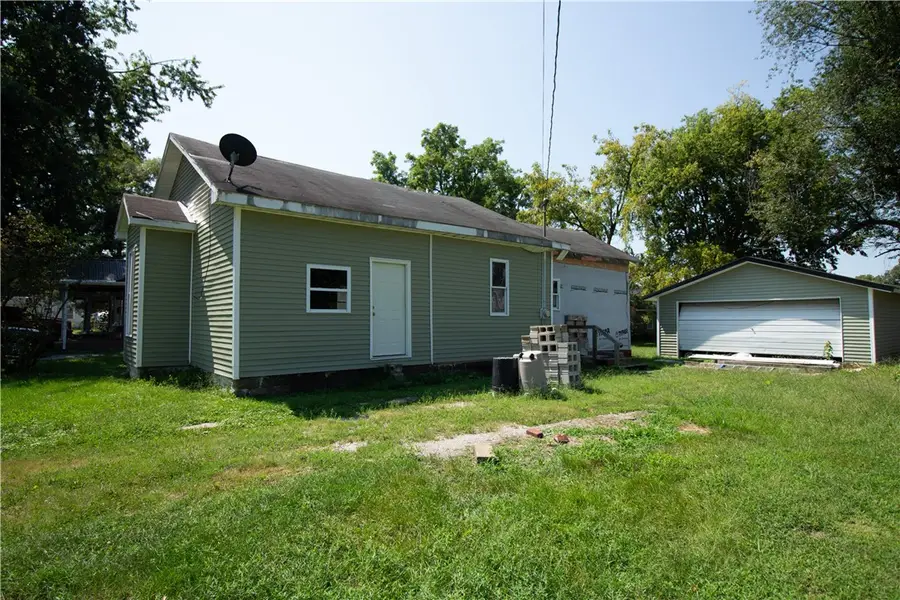 713 32nd Street, Mattoon, IL 61938 - #2