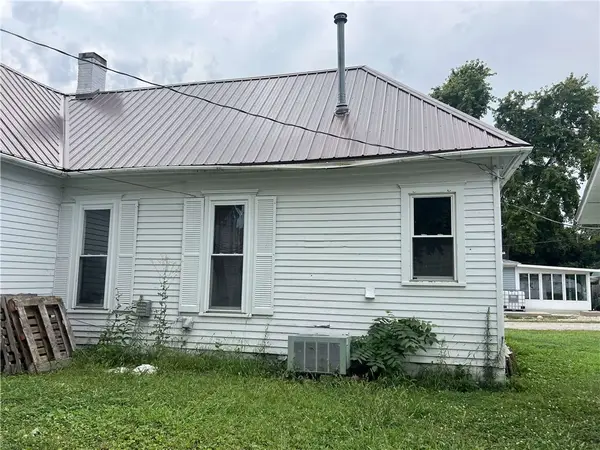 113 W Washington Street, Oakland, IL 61943