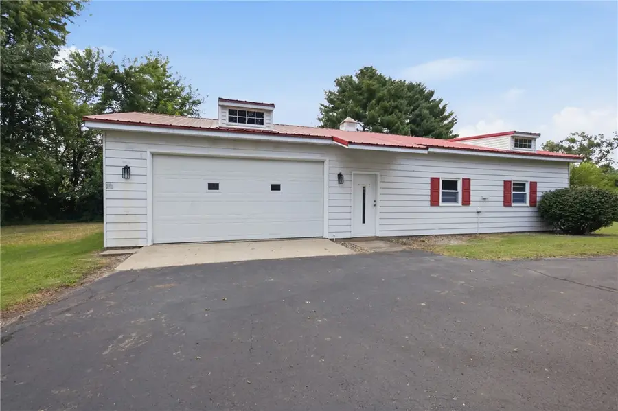 2121 Madison Avenue, Charleston, IL 61920 - #2