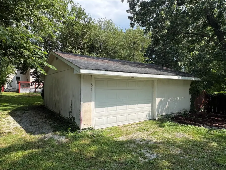 415 S Fourth Street, Hoopeston, IL 60942 - #3