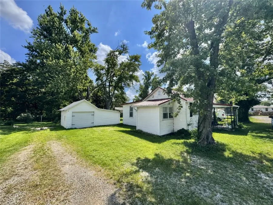 1208 S 2nd Street, Effingham, IL 62401 - #2