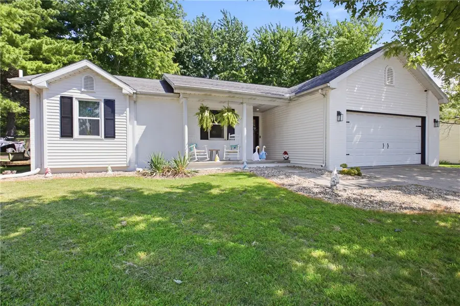 2511 Hidden Oaks Drive, Charleston, IL 61920 - #2