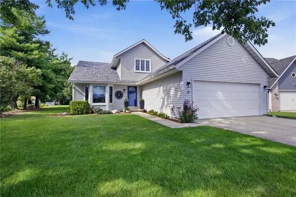 17 Country Club Estates, Sullivan, IL 61951