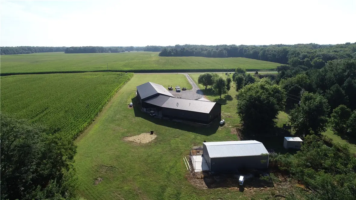 9175 N County Road 2150 E, Ashmore, IL 61912 - #1