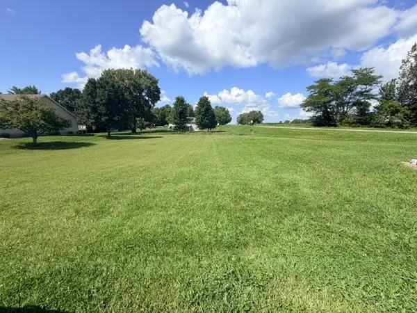 9 Joan Marie Drive, Mattoon, IL 61938