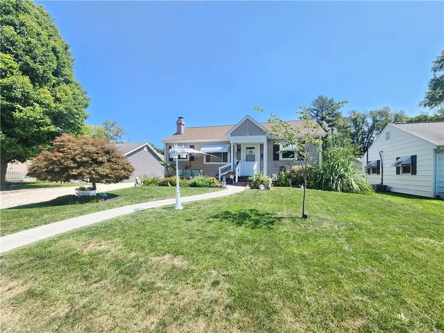 1312 S Lawn Drive, Mattoon, IL 61938 - #2
