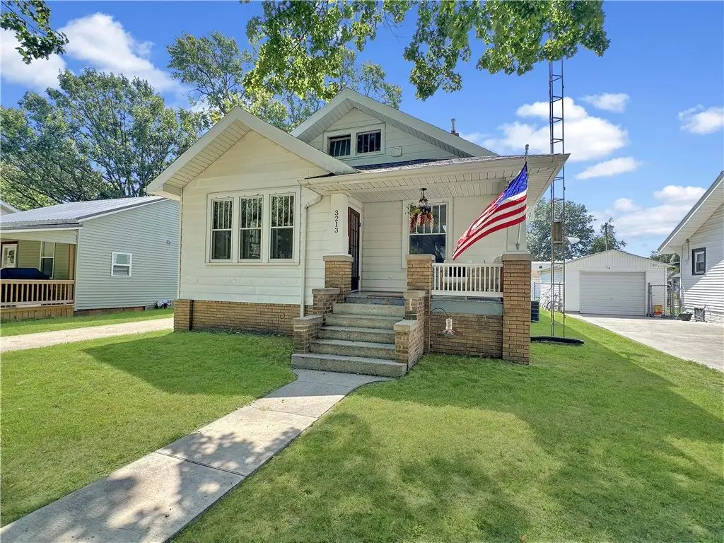 3213 Champaign Avenue, Mattoon, IL 61938 - #1