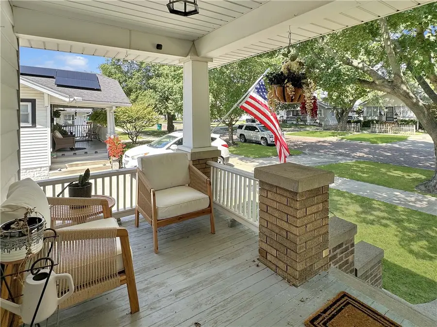 3213 Champaign Avenue, Mattoon, IL 61938 - #3