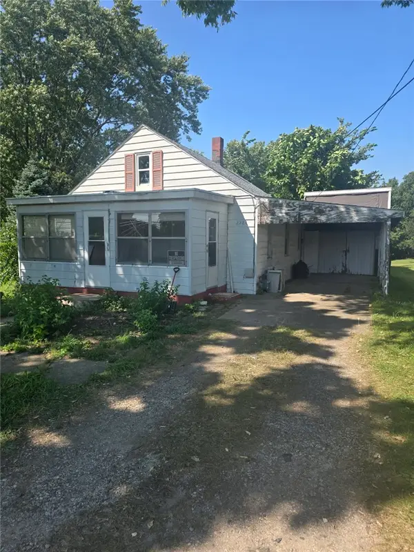 2284 Finch Drive, Decatur, IL 62526