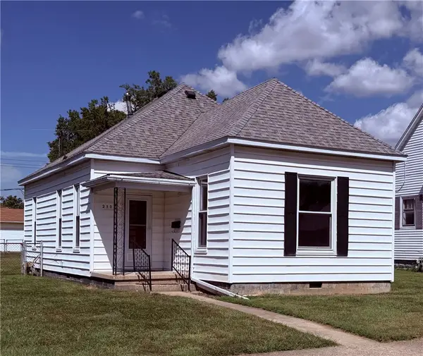 2508 Richmond Avenue, Mattoon, IL 61938
