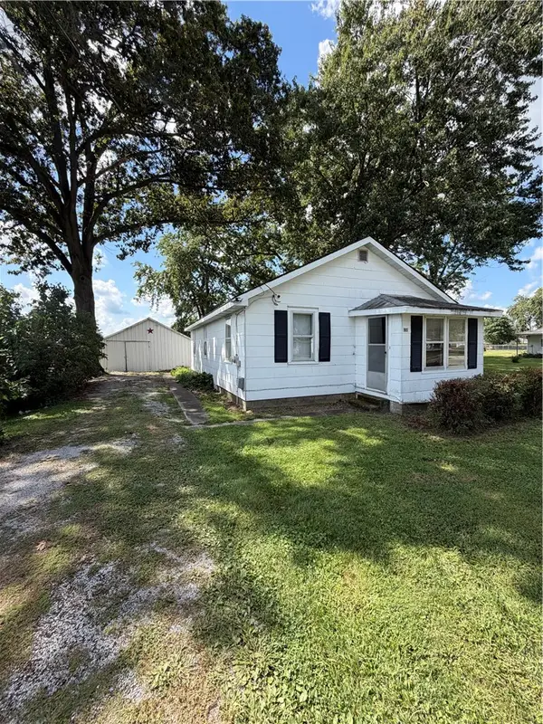 103, 105, 107 Kagay Avenue, Effingham, IL 62401