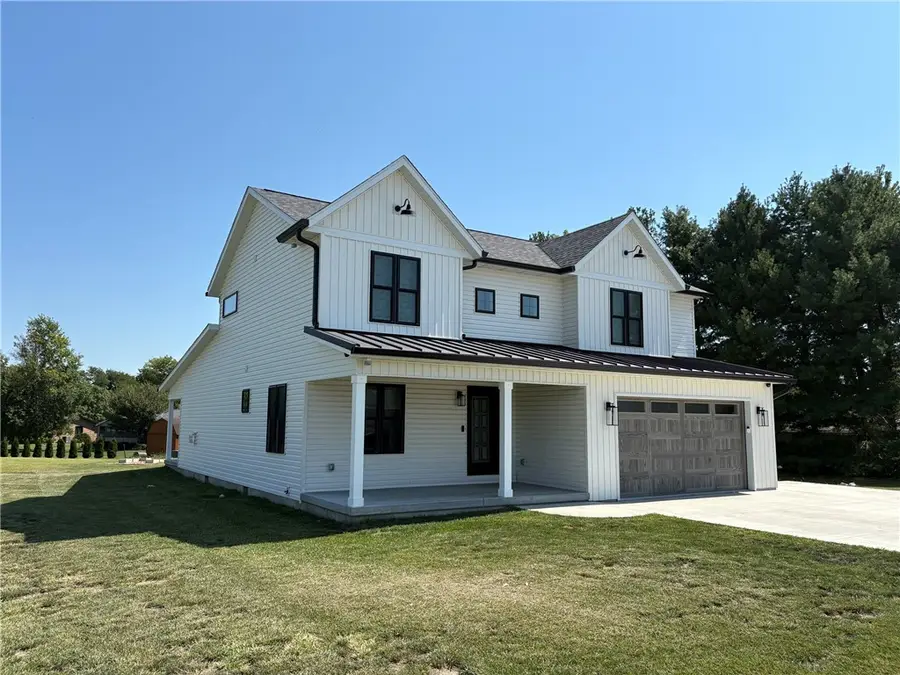 8 Sunrise Circle, Sullivan, IL 61951 - #2