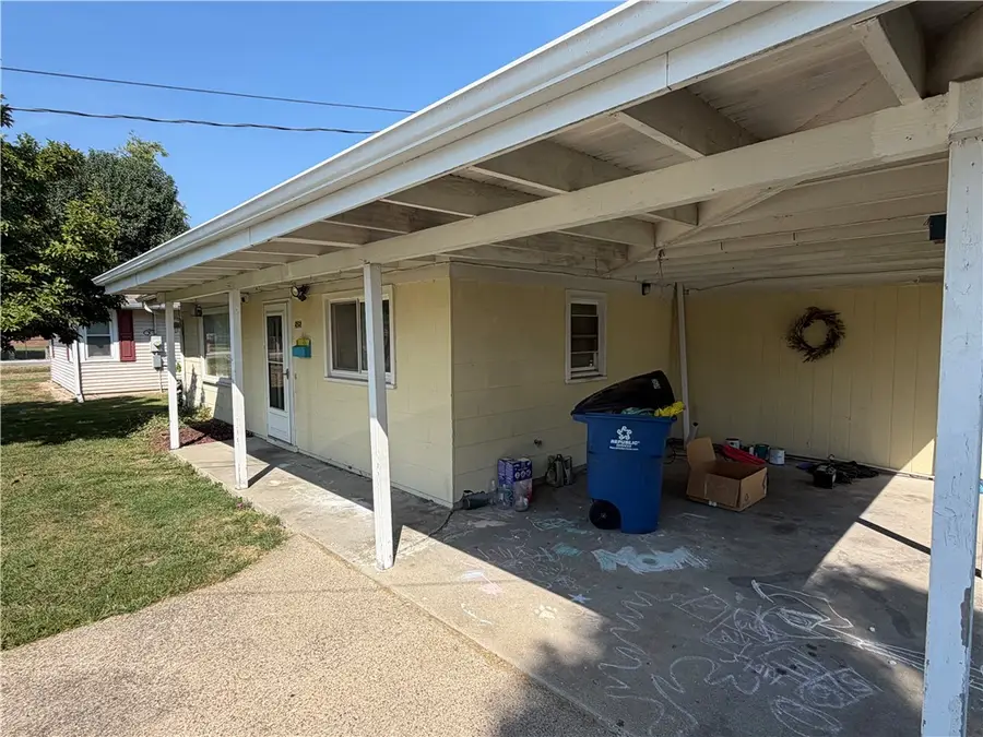505 W Missouri Street, Oblong, IL 62449 - #2