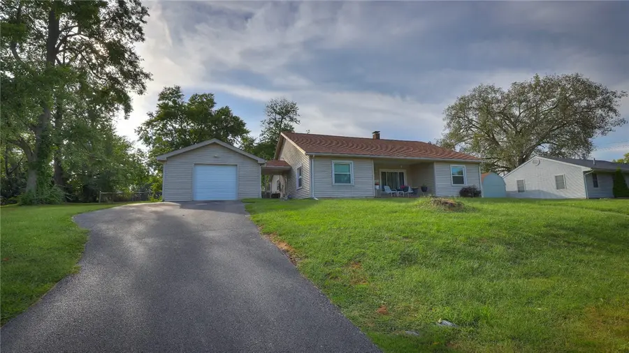555 N 35th Street, Decatur, IL 62521 - #2