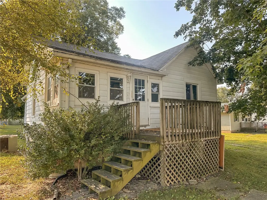 470 Elm Avenue, Neoga, IL 62447 - #1