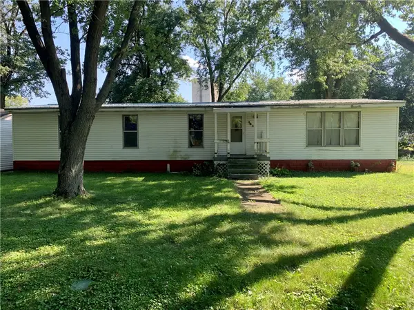 101 Oak Street, Moweaqua, IL 62550