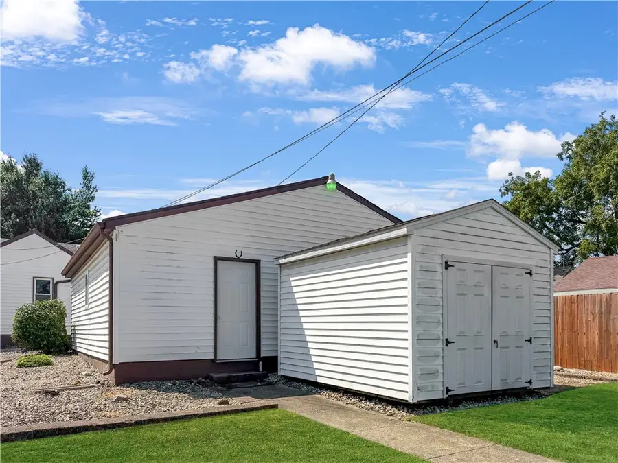 1404 Moultrie Avenue, Mattoon, IL 61938 - #2