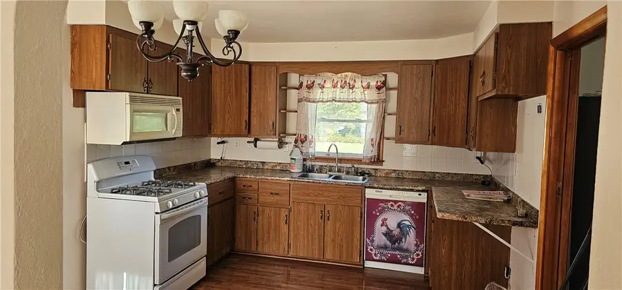 300 S Columbia Street, Greenup, IL 62428 - #2