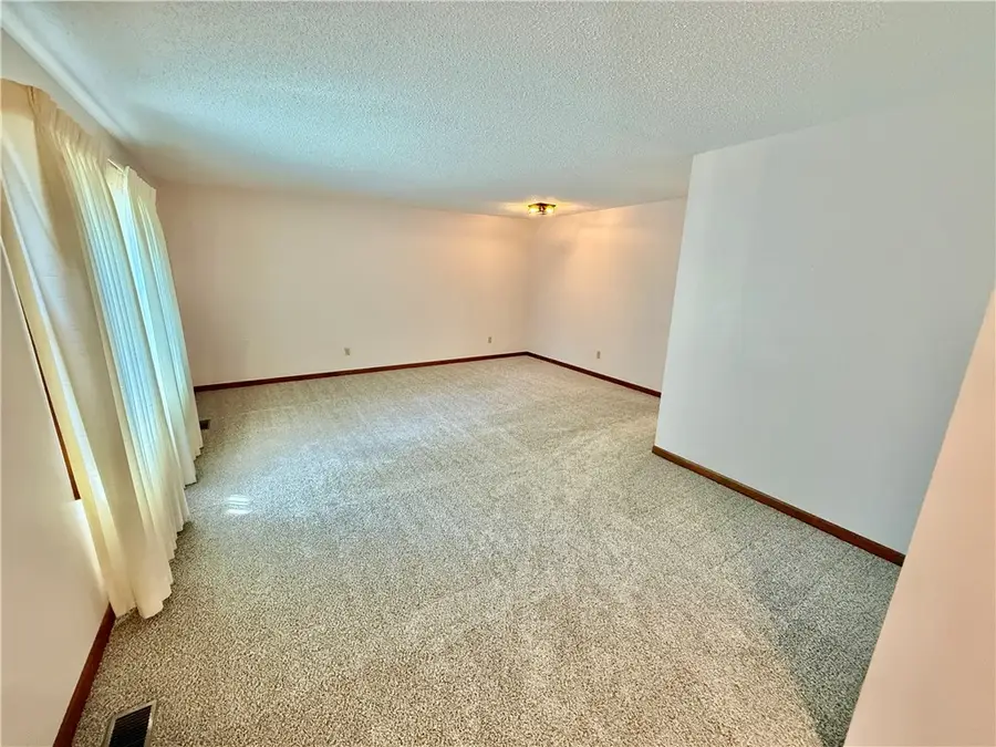 1520 Highland Place, Decatur, IL 62526 - #3