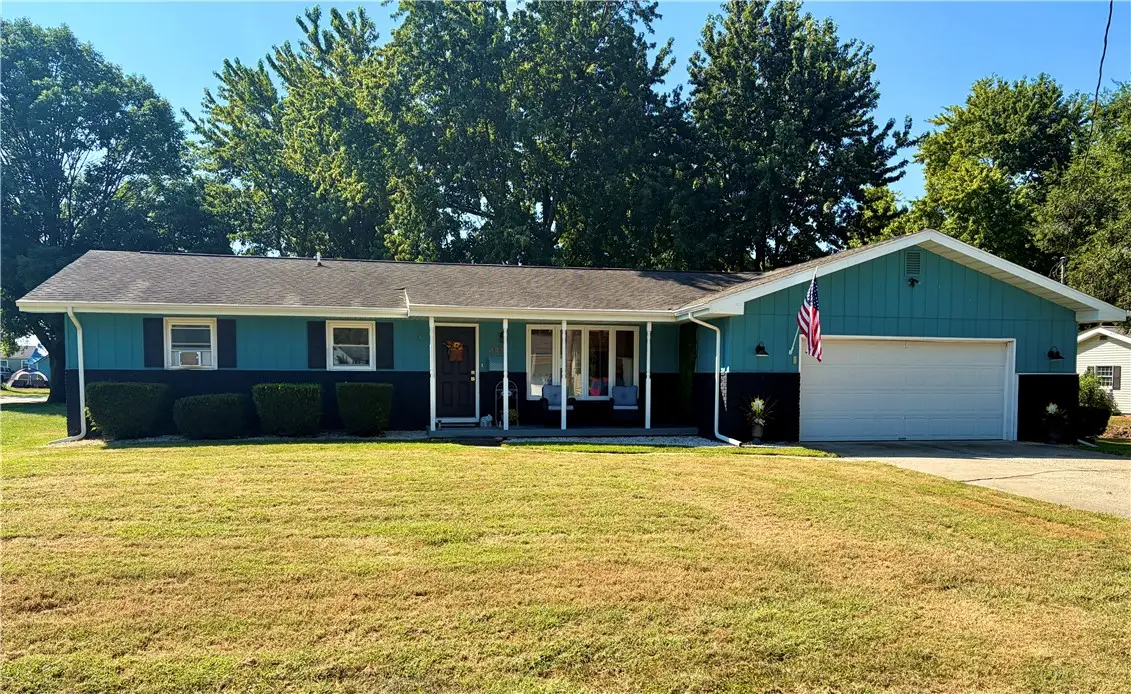 327 W Samuel Street, Assumption, IL 62510 - #1