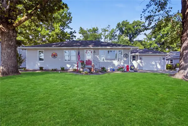 805 N Ealy Street, Effingham, IL 62401
