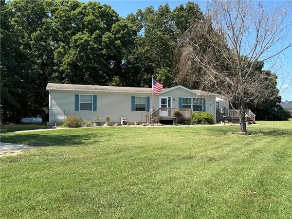 2121 E 1500 North Road, Shelbyville, IL 62565