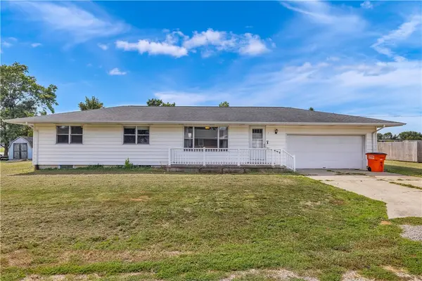 2 Sunrise Lane, Bethany, IL 61914