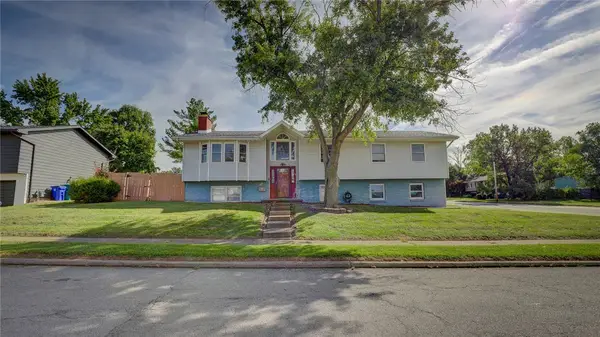 2220 N Longwood Drive, Decatur, IL 62526