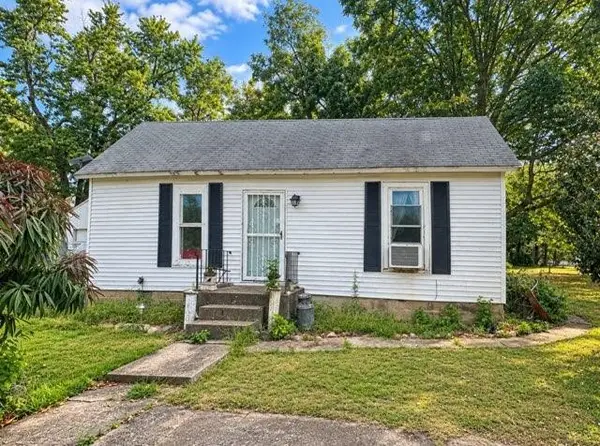 5040 N 625th Street, Paris, IL 61944