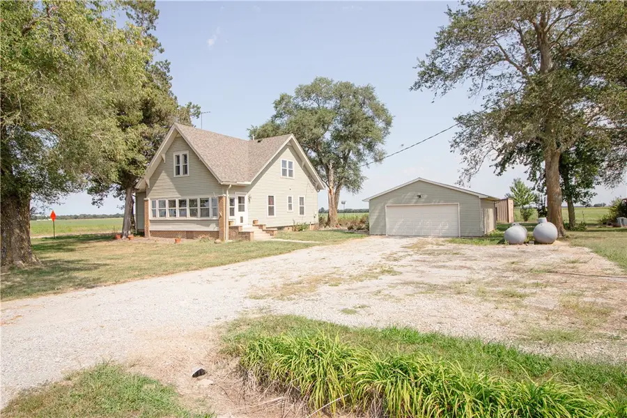 1298 Co Rd 600e, Trilla, IL 62469 - #3