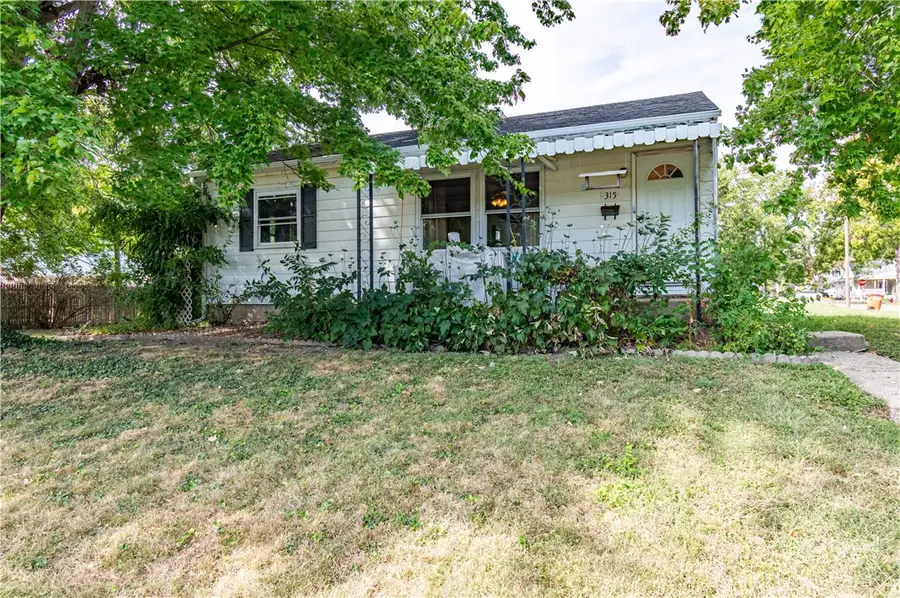 315 N Madison Street, Sullivan, IL 61951 - #2