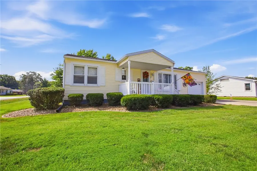 717 E Gordon Avenue, Effingham, IL 62401 - #3