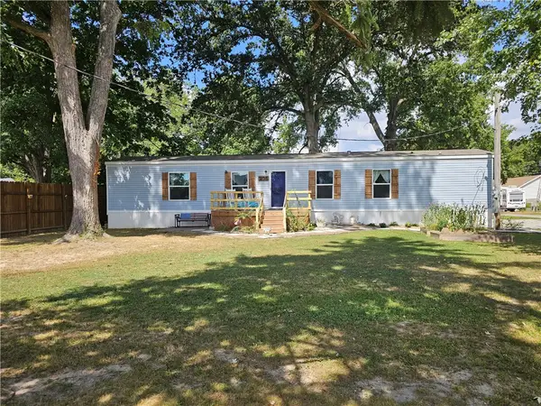 205 S Missouri Street, Greenup, IL 62428