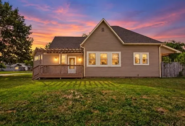 2800 Shelby Avenue, Mattoon, IL 61938 - #1