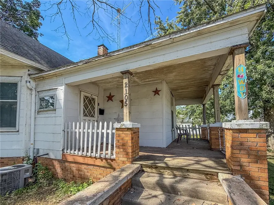 2105 Dewitt Avenue, Mattoon, IL 61938 - #3