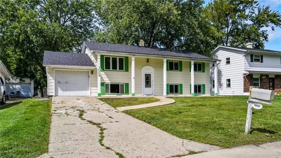 1009 Holiday Drive, Champaign, IL 61821 - #3