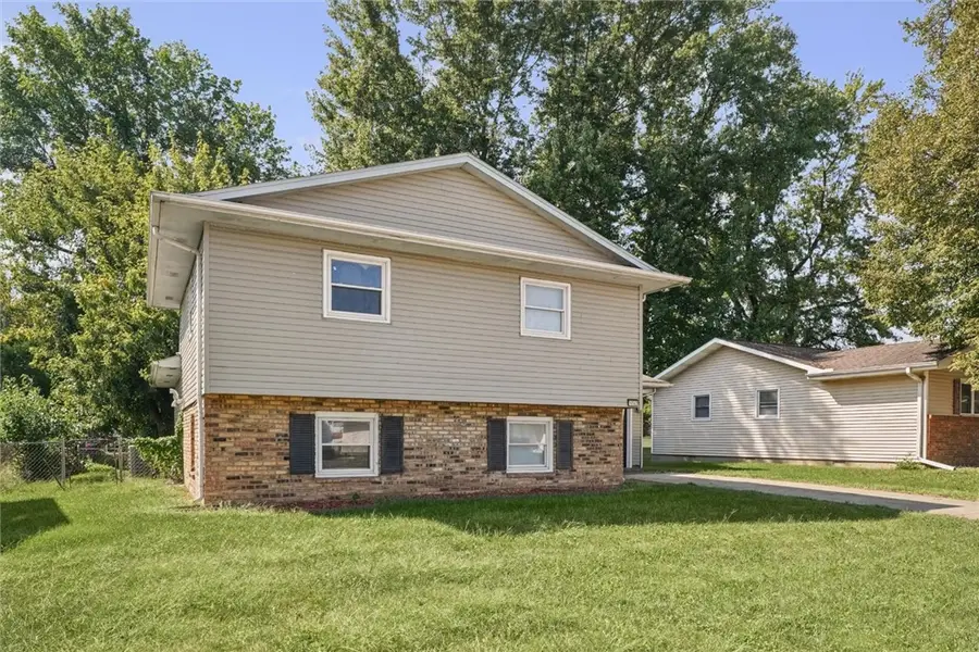 1747 E Barrington Avenue, Decatur, IL 62526 - #3