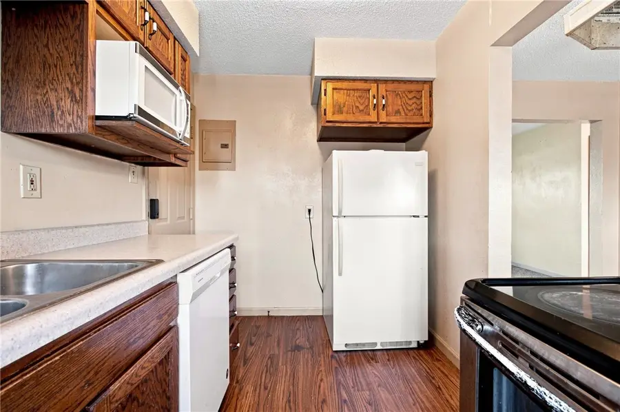 520 Wabash Avenue #4, Mattoon, IL 61938 - #3